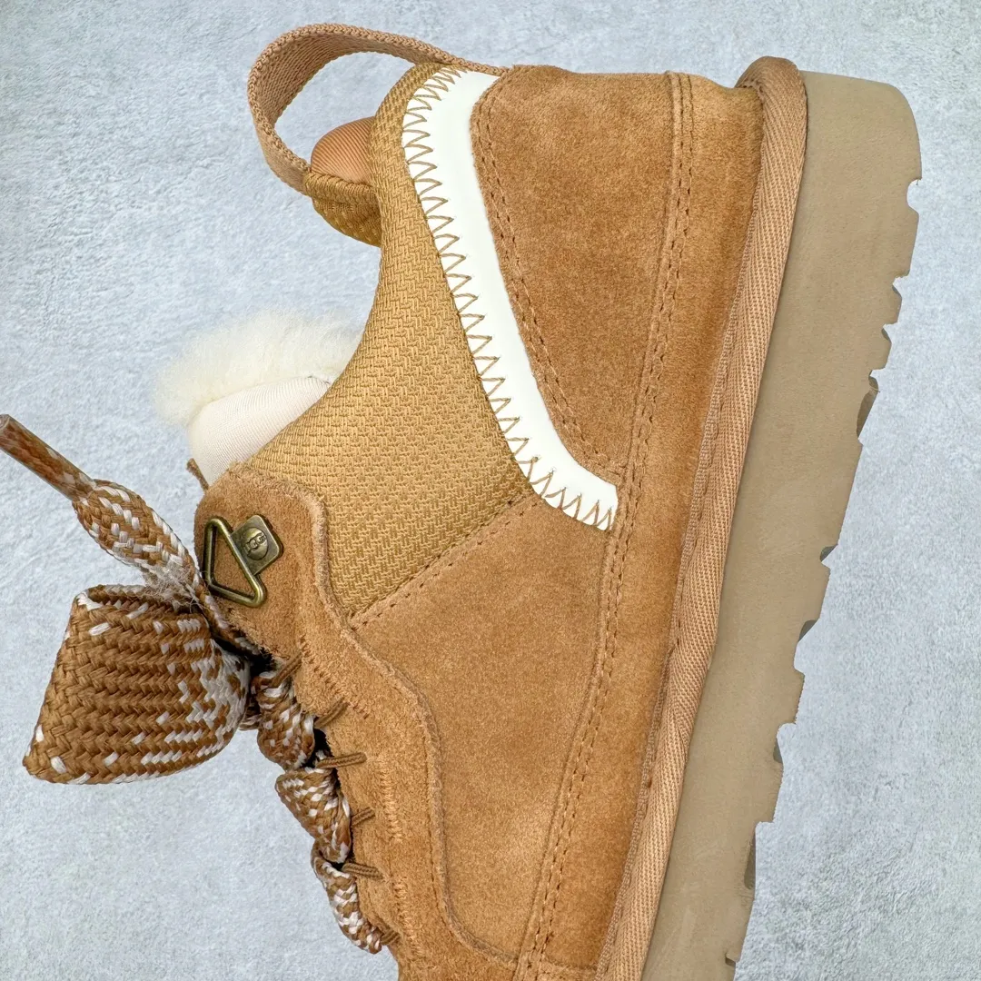 Pick up locally 💰640 UGG 4032 Meyer autumn and winter sheepskin and fur integrated snow boots. All shoes are made from the same factory as ZP. Longfeng A-grade Australian imported sheepskin and fur integrated men's and women's boots. Brand OEM production line. Fully follows the ZP process. OEM original pattern maker. Adhering to the principle of no original shoes and no development selection. Pay attention to every detail. The most authentic version on the market TREADLITE "Light Wing" technology outsole Lightweight/durable/flexible/pile size: 35 36 37 38 39 40 41 42 43 44 45 Coding: by3936030